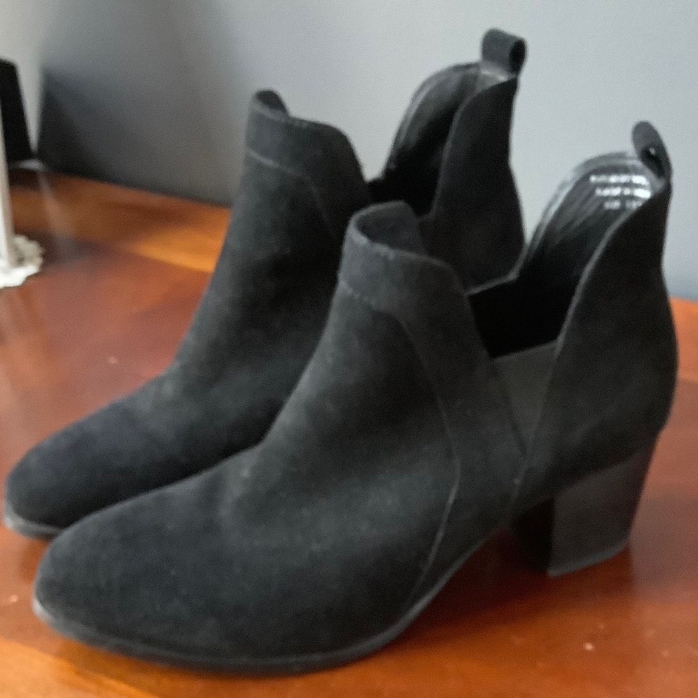 Brand New! Womens 7.5 MIA chunky heel boot shoe. Black